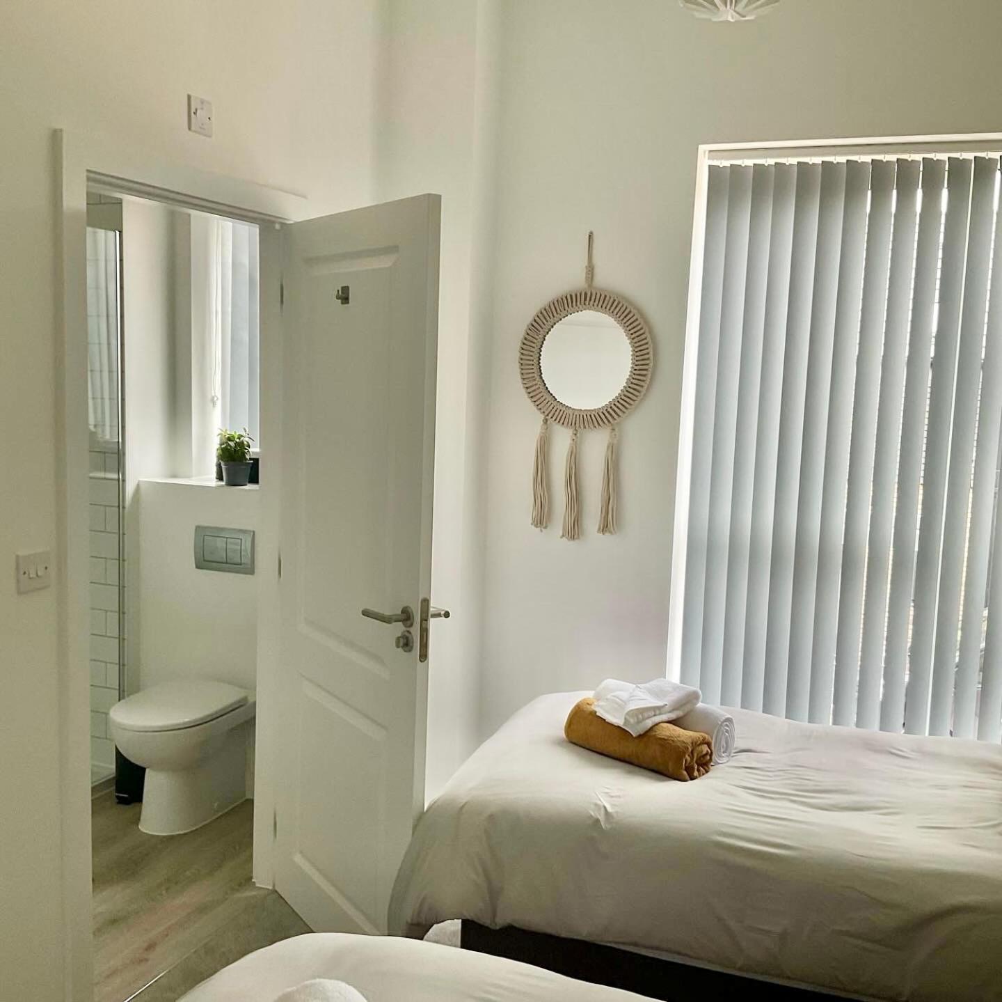 The Parkes A Stylish 3Br House, 5 Mins From Central Birmingham Close To The Edgbaston Stadium, The Hippodrome, Uob, Aston And Bcu, China Town, Kings Heath Bhx Airport And Much More Eksteriør billede