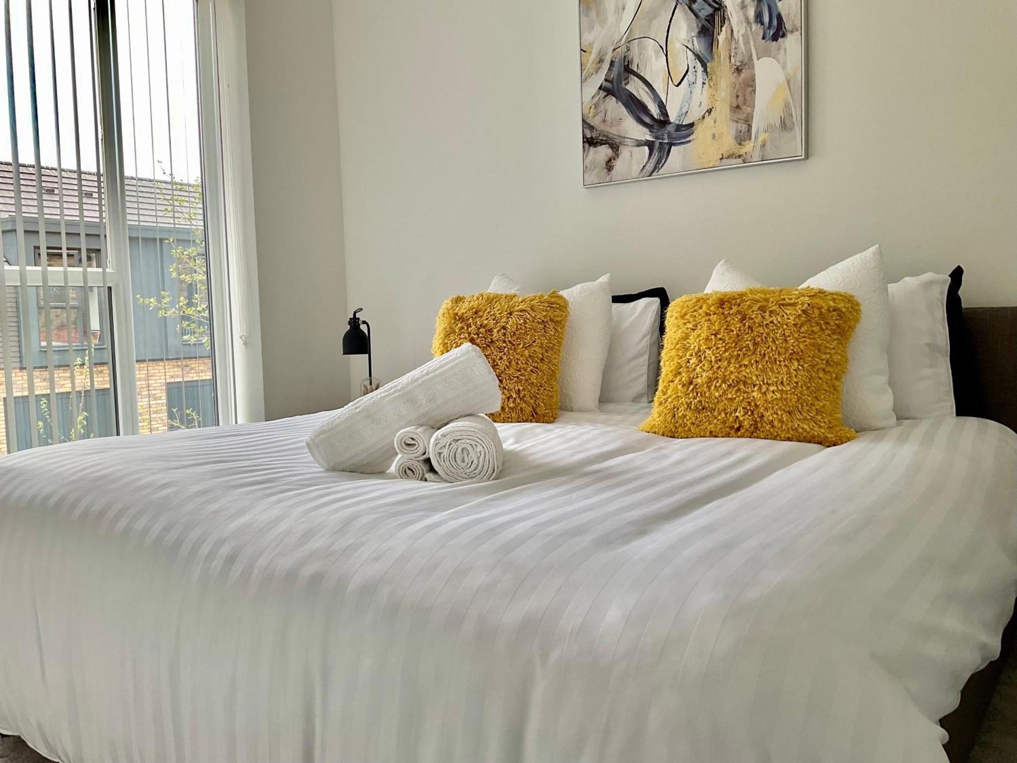 The Parkes A Stylish 3Br House, 5 Mins From Central Birmingham Close To The Edgbaston Stadium, The Hippodrome, Uob, Aston And Bcu, China Town, Kings Heath Bhx Airport And Much More Eksteriør billede