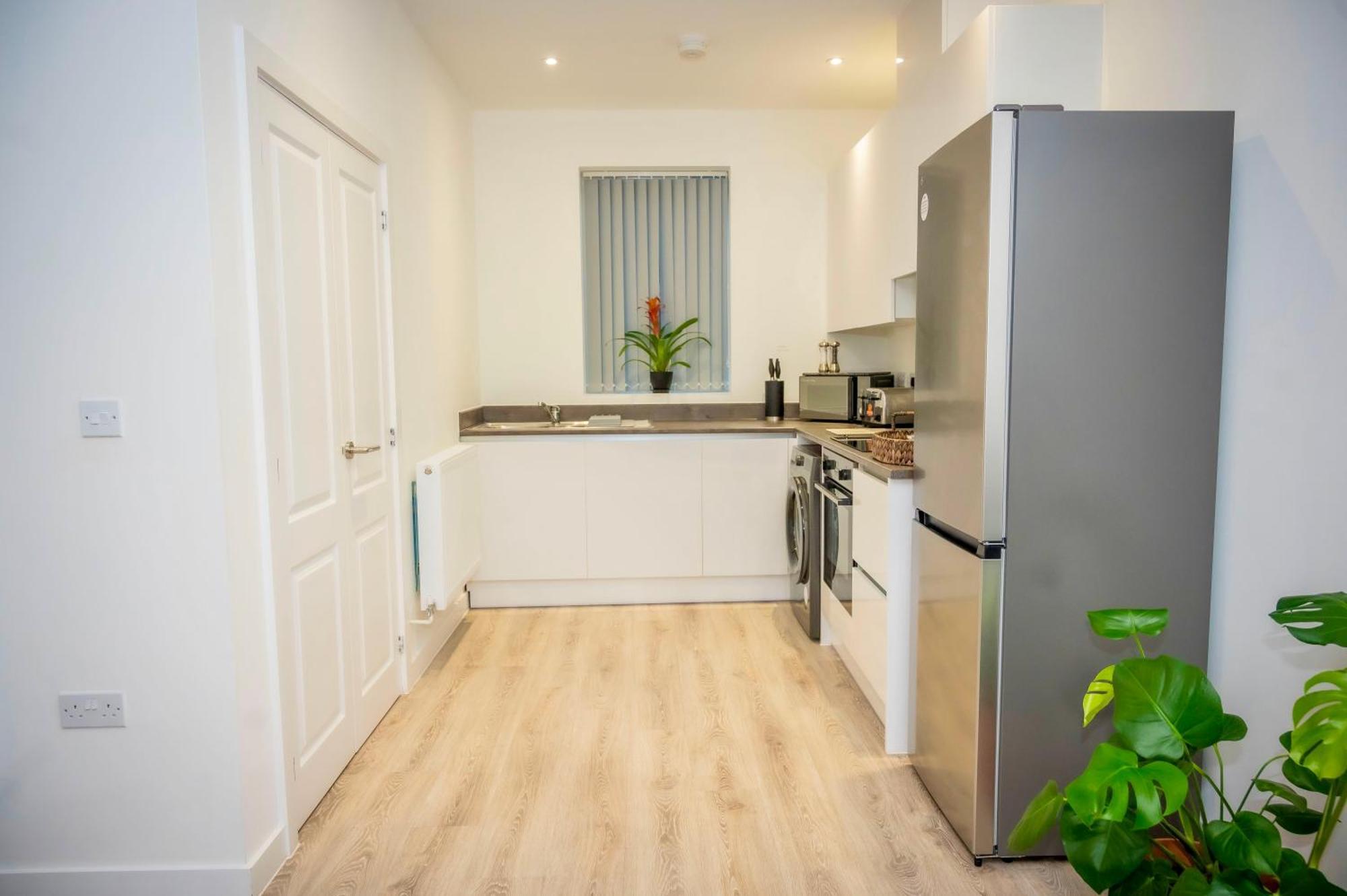 The Parkes A Stylish 3Br House, 5 Mins From Central Birmingham Close To The Edgbaston Stadium, The Hippodrome, Uob, Aston And Bcu, China Town, Kings Heath Bhx Airport And Much More Eksteriør billede
