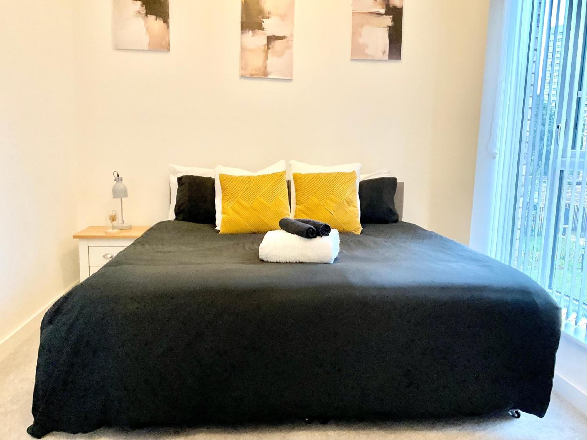 The Parkes A Stylish 3Br House, 5 Mins From Central Birmingham Close To The Edgbaston Stadium, The Hippodrome, Uob, Aston And Bcu, China Town, Kings Heath Bhx Airport And Much More Eksteriør billede