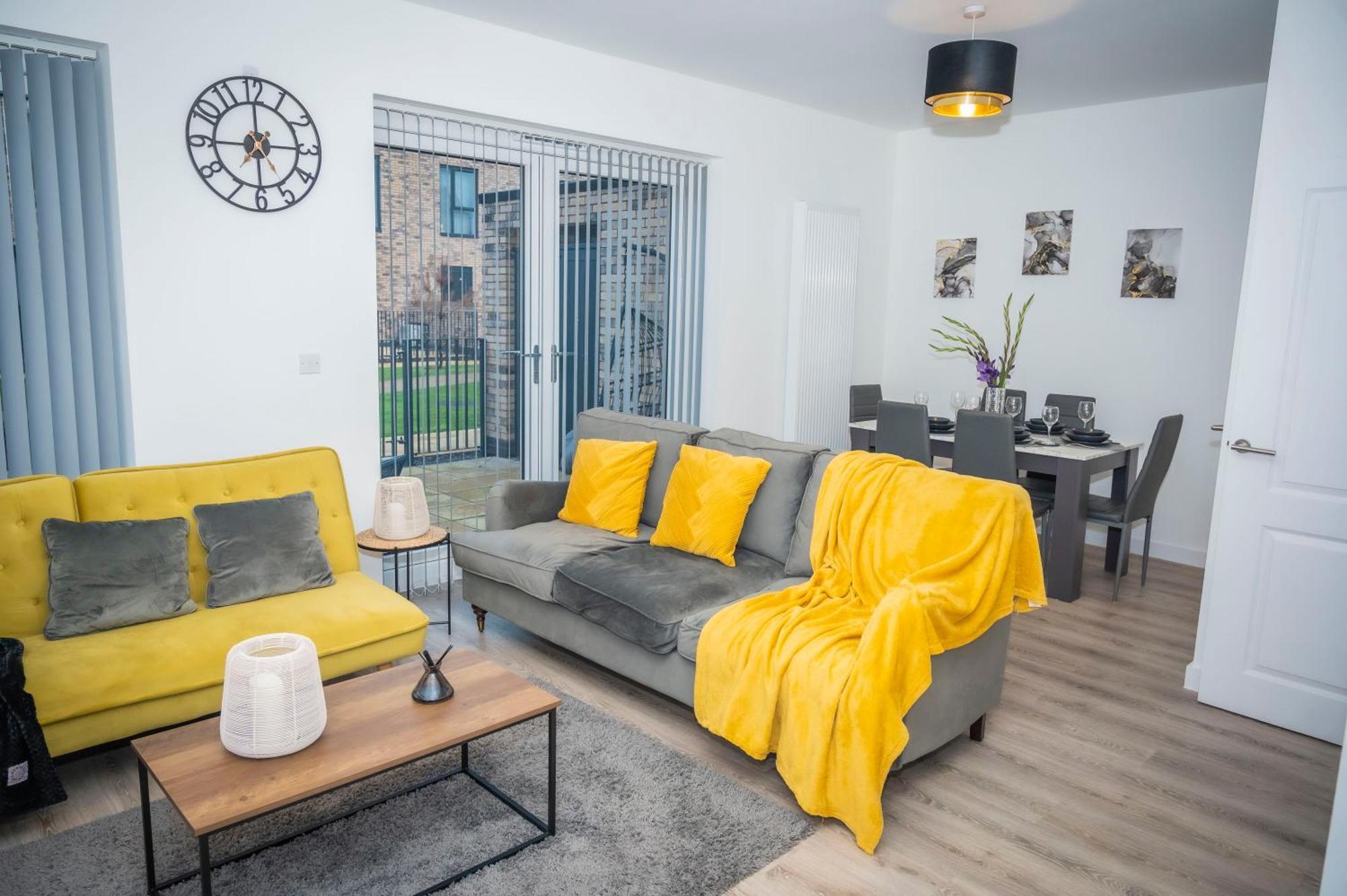 The Parkes A Stylish 3Br House, 5 Mins From Central Birmingham Close To The Edgbaston Stadium, The Hippodrome, Uob, Aston And Bcu, China Town, Kings Heath Bhx Airport And Much More Eksteriør billede